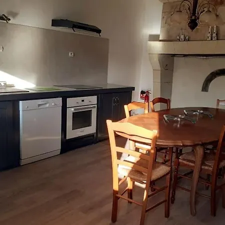 Casa de Férias La Gouletterie Classe 3* Avec Piscine Thoree-les-Pins