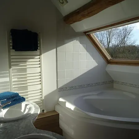 La Gouletterie Classe 3* Avec Piscine * Thoree-les-Pins