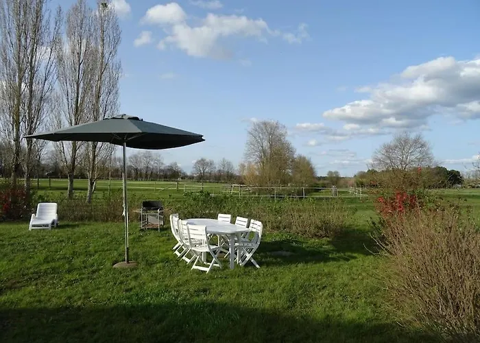 La Gouletterie Classe 3* Avec Piscine Ferienhaus Thoree-les-Pins